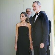Kraljica Letizia u crnoj haljini