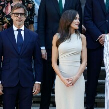 Kraljica Letizia u bež haljini i espadrilama