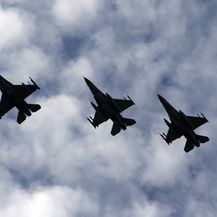 Tri zrakoplova F-16 NATO saveza (Foto: Arhiva/AFP)