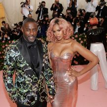 Idris Elba i Sabrina Dhowre (Foto: Profimedia)