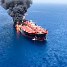 Tanker u plamenu (Foto: AFP)
