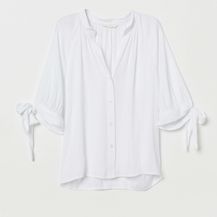 H&M bluza, 19,99 eura (148,26 kn)