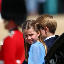 Princeza Charlotte u plavoj haljini od 477 kuna na proslavi platinastog jubileja kraljice Elizabete - 5