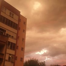 Jaka kiša pala je u Zagrebu, a nebo je primilo žućkastu boju
