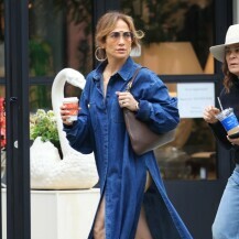 Jennifer Lopez u traper-haljini