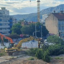 Rušenje stabla u Splitu