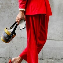 Natikače s visokom potpeticom u street style izdanju s Londonskog tjedna mode