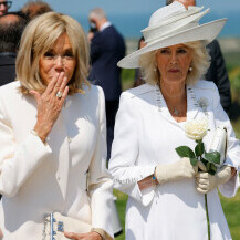 Brigitte Macron i kraljica Camilla susrele su se u Francuskoj - 6