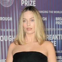 Margot Robbie kosu je skratila u midi bob