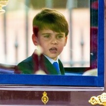 Princ Louis na balkonu Buckinghamske palače - 2