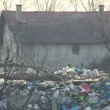 Golemo divlje smetlište usred Zagreba (Foto: Dnevnik.hr) - 2