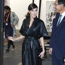 Letizia na otvaranju sajma ARCO 2019 u kožnatoj haljini