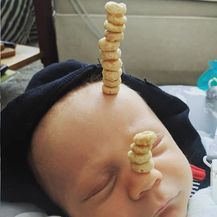 Tornjevi na djeci (Foto: sadanduseless.com)