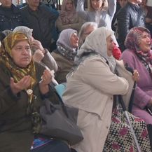 Obitelji žrtava u suzama nakon objave konačne presude Radovanu Karadžiću (Foto: DNEVNIK.hr) - 2