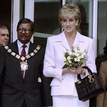 Princeza Diana obožavala je svoju Lady Dior torbu