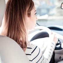 Vožnja auta simbolizira razinu kontrole nad našim životom
