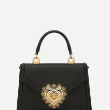 Sharon Stone nosi torbu modne kuće Dolce & Gabbana, model Devotion