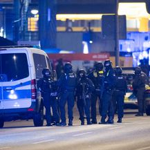 Policija na ulici u Hamburgu nakon pucnjave u centru Jehovinih svjedoka - 2