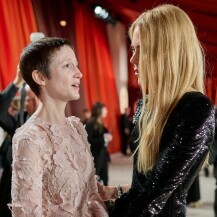 Andrea Riseborough i Nicole Kidman na dodjeli Oscara
