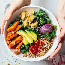 Šarene salate dobar su ručak jer obiluju vitaminima i mineralima koji osnažuju naš imunitet