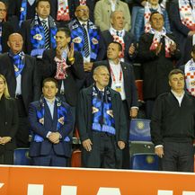 Političari na utakmici - 1
