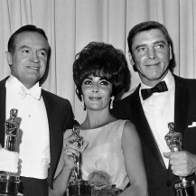 Bob Hope, Elizabeth Taylor i Burt Lancaster na Oscarima 1961.