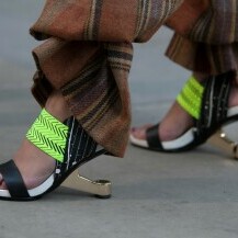 Sandale brenda United Nude u street style izdanju s Londonskog tjedna mode