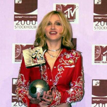 Madonna 2000. godine - 4