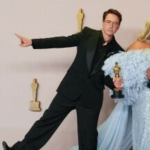 Robert Downey Jr. na Oscarima u gležnjačama s visokom potpeticom