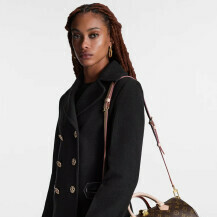 Ana Gruica Uglešić nosi torbu modne kuće Louis Vuitton, model Speedy