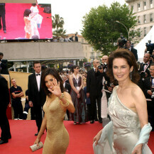 Eva Longoria u haljini od 40 dolara u Cannesu 2005. godine - 4
