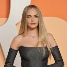 Cara Delevingne u haljini od trapera na oskarovskom partyju Vanity Fair - 4