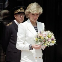 Princeza Diana u haljini sa suknjom balon kroja 1987. godine u Cannesu