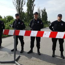Policijska blokada Hrtkovaca (Foto: A. Martinović)
