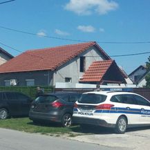 Policija ispred kuće Franje Varge (Foto: Dnevnik.hr)