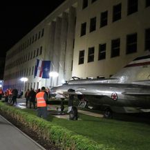 MIG Rudolfa Perešina ispred MORH-a (Foto: Obris.org)