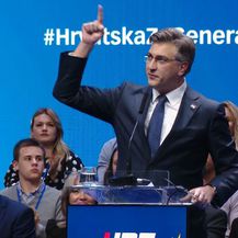 Energičan motivacijski govor premijera Plenkovića (Foto: Dnevnik.hr) - 5