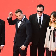 Brad Pitt, Leonardo DiCaprio, Quentin Tarantino i Margot Robbie (Foto: AFP)
