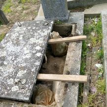 U grobu pronađena velika količina oružja (Foto: PU vukovarsko-srijemska) - 4