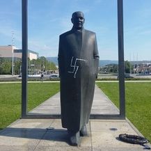Išaran spomenik Većeslava Holjevca (Foto: Antifašistički vjesnik) - 1