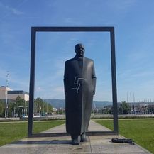 Išaran spomenik Većeslava Holjevca (Foto: Antifašistički vjesnik) - 2