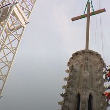 Postavljanje križa na Zagrebačku katedralu - 7