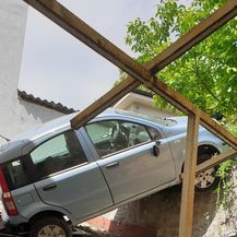S automobilom završio na krovu kuće u Zagrebu - 3