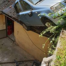 S automobilom završio na krovu kuće u Zagrebu - 5