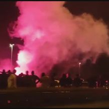 Navijači napali policiju - 3