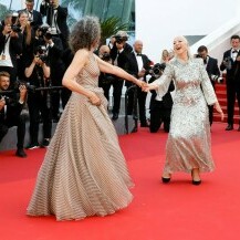 Helen Mirren i Andie MacDowell u Cannesu 2022. godine - 8