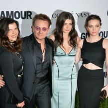 Ali Hewson i Bono Vox u društvu svojih kćeri Eve i Jordan