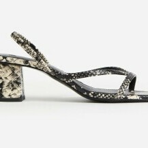 H&M, 22,99 eura