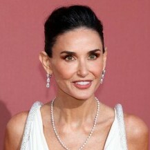 Demi Moore u Cannesu modno ne griješi