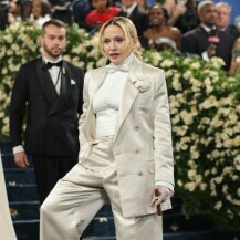 Madonna u odijelu Haidera Ackermanna za modnu kuću Tom Ford
